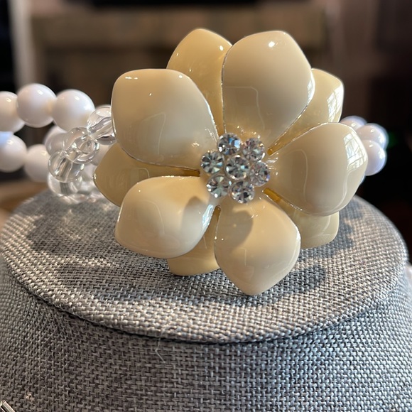 Cache Jewelry set - Picture 3 of 6